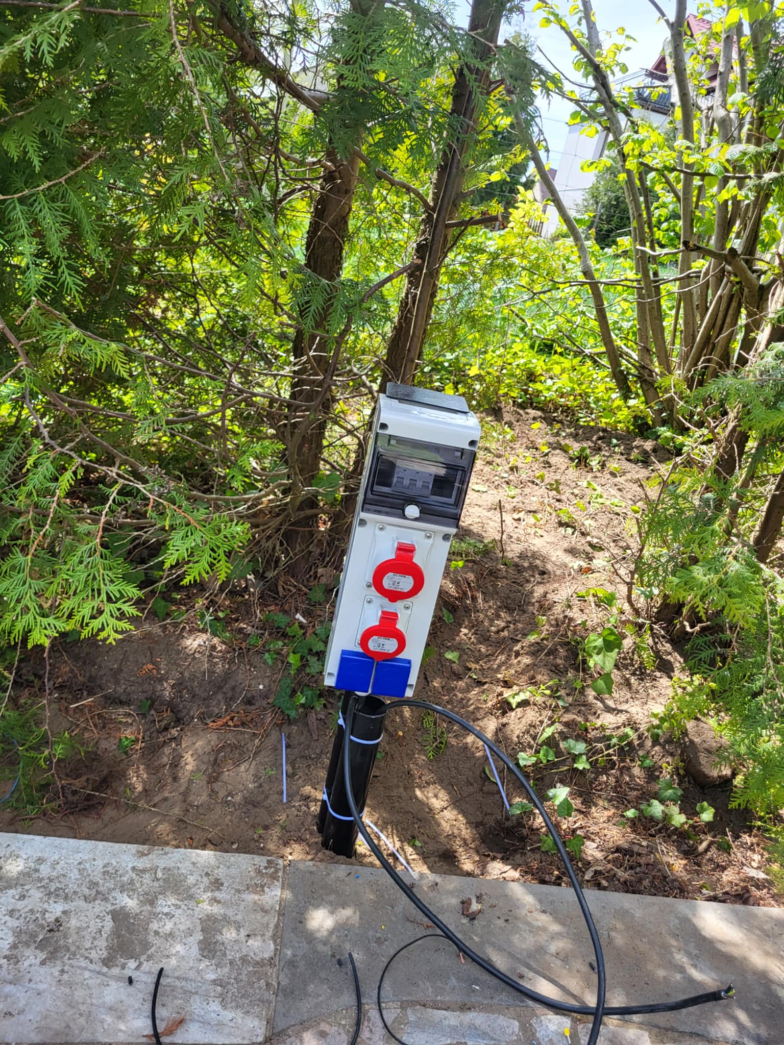 Montaż urządzeń elektrycznych